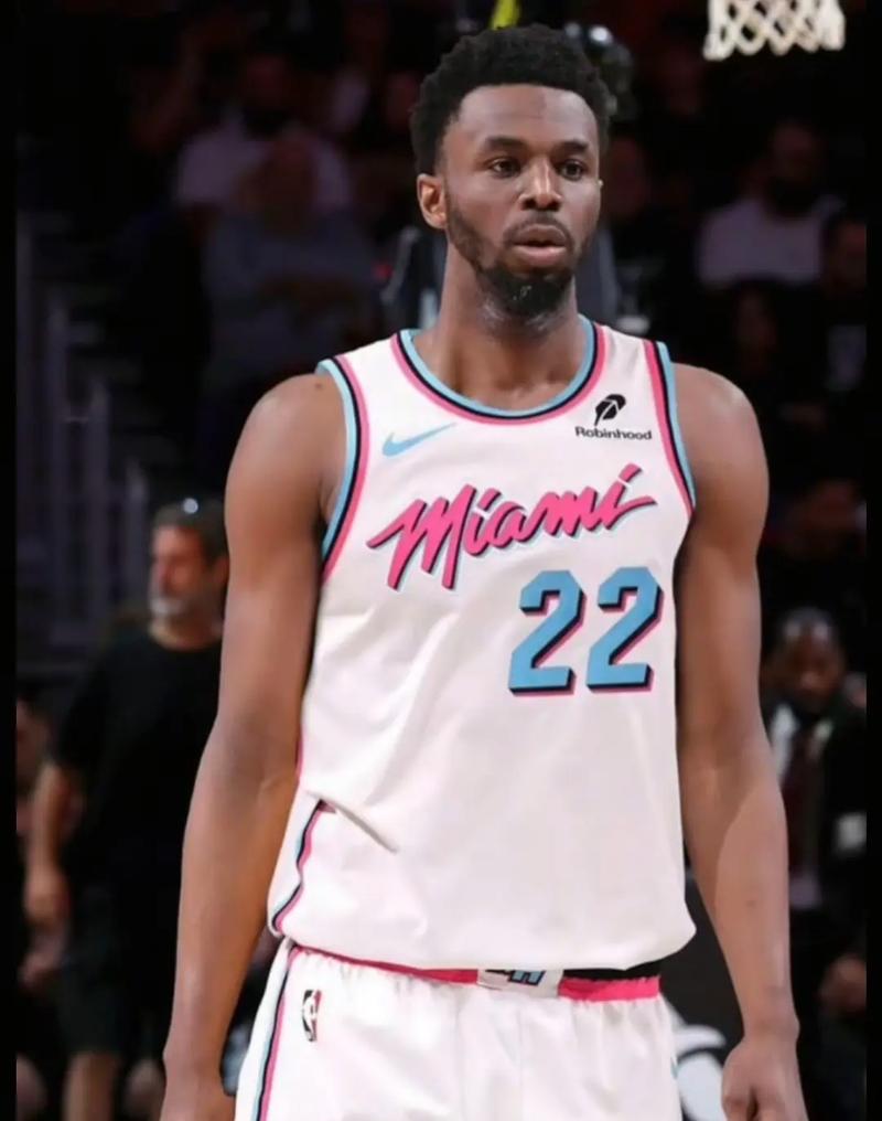 德利赫特：球队还不在想要的位置上，希望本赛季拿到欧冠资格