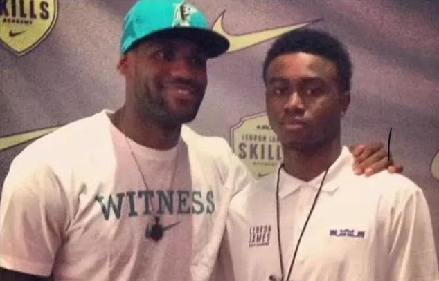 十五运会浙江队获得男排U20组冠军