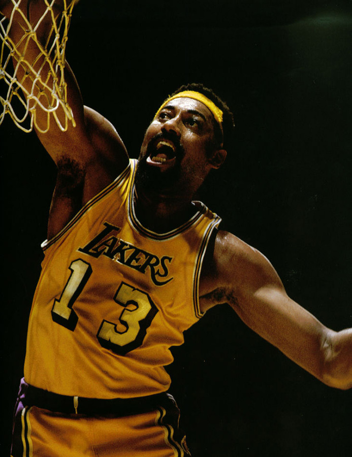 北青：足协将择期安排邵佳一上任发布会；国足恐最早明年初重组