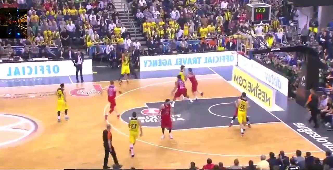 2025年中国足协杯决赛将上演国安 vs 河南之战，国安压力大，河南轻装上阵，两队争夺冠军，势均力敌。