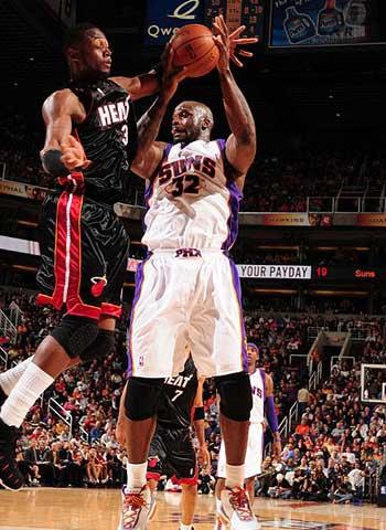 意大利女排险胜土耳其队，第二次获世锦赛冠军，瓦尔加斯空砍33分