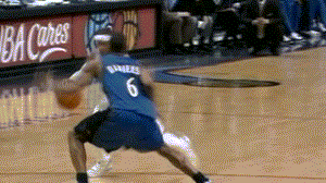 马赫雷斯和知名说唱歌手一同出镜，展示阿尔及利亚队新球衣