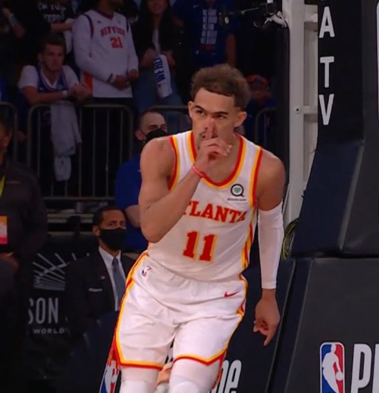 拜仁快速传球移动致对手防线瓦解