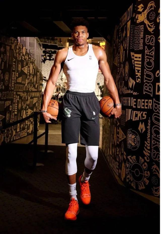 官方：京都不死鸟与主帅曹贵裁续约至26／27赛季结束