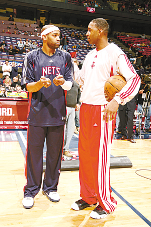 反对者抨击拉波尔塔：诺坎普还没完工，你们到底在庆祝什么？